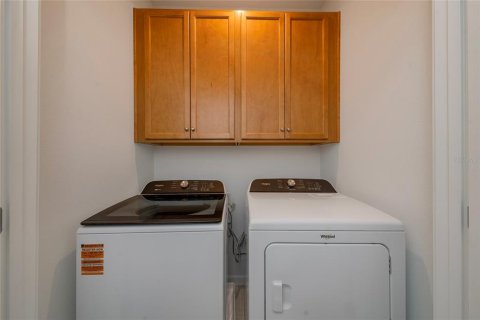 Townhouse in Kissimmee, Florida 3 bedrooms, 151.24 sq.m. № 2198275 - photo 23