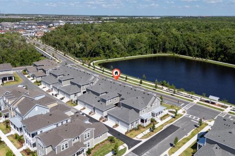 Townhouse in Kissimmee, Florida 3 bedrooms, 151.24 sq.m. № 2198275 - photo 3