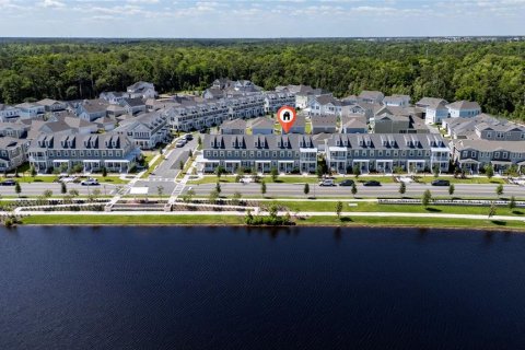 Townhouse in Kissimmee, Florida 3 bedrooms, 151.24 sq.m. № 2198275 - photo 2