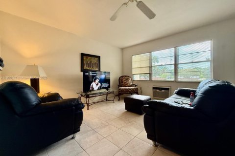 Купить кондоминиум в Бока-Ратон, Флорида 1 спальня, 66.89м2, № 1953684 - фото 10