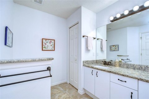 House in Trinity, Florida 2 bedrooms, 155.52 sq.m. № 1749481 - photo 16