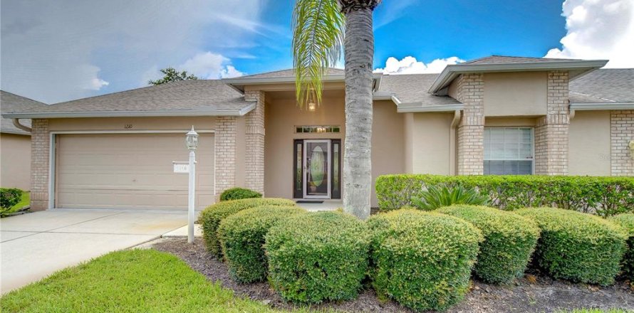 House in Trinity, Florida 2 bedrooms, 155.52 sq.m. № 1749481