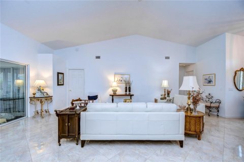 House in Trinity, Florida 2 bedrooms, 155.52 sq.m. № 1749481 - photo 5