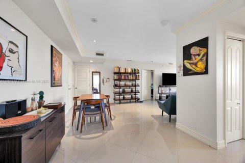 Copropriété à vendre à Miami, Floride: 2 chambres, 102.19 m2 № 1887503 - photo 11