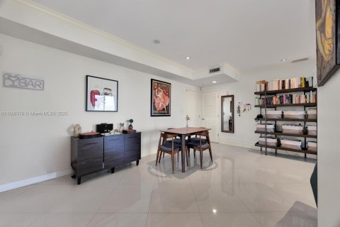 Copropriété à vendre à Miami, Floride: 2 chambres, 102.19 m2 № 1887503 - photo 10