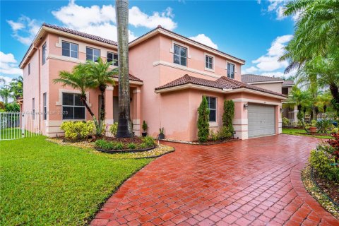 House in Weston, Florida 7 bedrooms, 305.93 sq.m. № 1968383 - photo 1