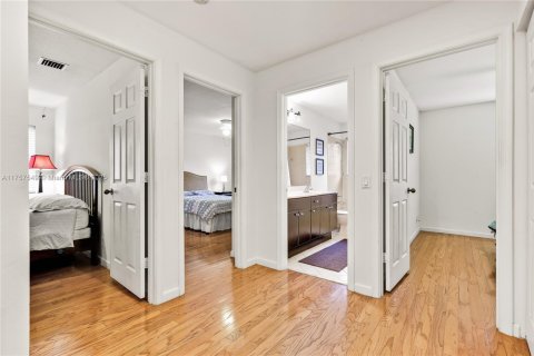 House in Weston, Florida 7 bedrooms, 305.93 sq.m. № 1968383 - photo 23