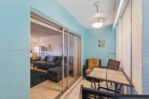 Copropriété à vendre à Hallandale Beach, Floride: 1 chambre, 78.69 m2 № 1940803 - photo 9