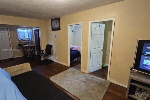 Купить виллу или дом в Помпано-Бич, Флорида 5 спален, 155.05м2, № 1177631 - фото 4