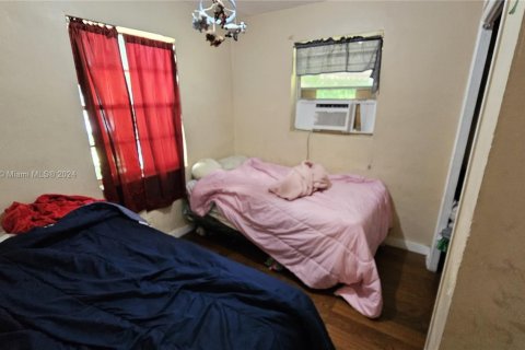 Купить виллу или дом в Помпано-Бич, Флорида 5 спален, 155.05м2, № 1177631 - фото 12