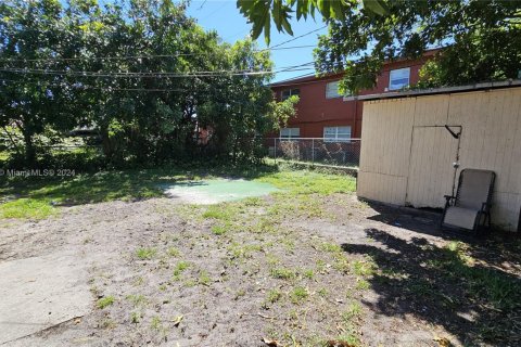 Купить виллу или дом в Помпано-Бич, Флорида 5 спален, 155.05м2, № 1177631 - фото 18