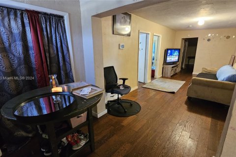 Купить виллу или дом в Помпано-Бич, Флорида 5 спален, 155.05м2, № 1177631 - фото 7