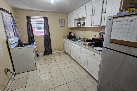 Купить виллу или дом в Помпано-Бич, Флорида 5 спален, 155.05м2, № 1177631 - фото 8