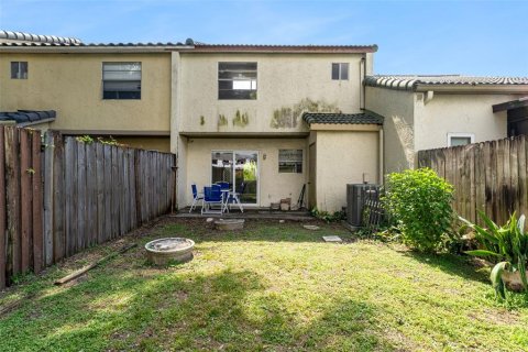 Townhouse in Winter Garden, Florida 1 bedroom, 70.23 sq.m. № 2386255 - photo 4