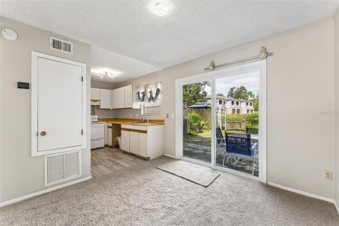 Townhouse in Winter Garden, Florida 1 bedroom, 70.23 sq.m. № 2386255 - photo 13
