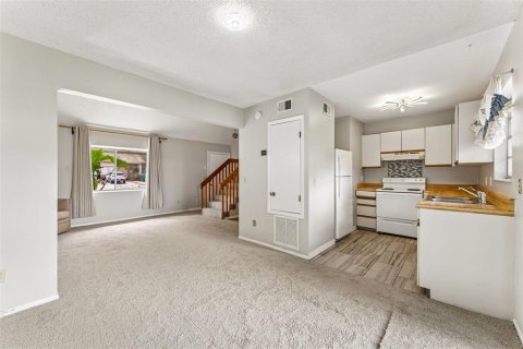 Townhouse in Winter Garden, Florida 1 bedroom, 70.23 sq.m. № 2386255 - photo 15