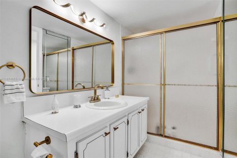 Condominio en venta en Hallandale Beach, Florida, 2 dormitorios, 111.48 m2 № 2014029 - foto 10