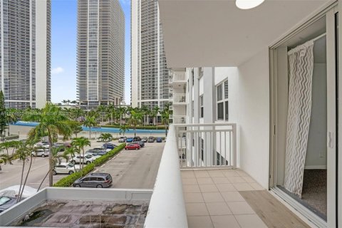 Condominio en venta en Hallandale Beach, Florida, 2 dormitorios, 111.48 m2 № 2014029 - foto 29
