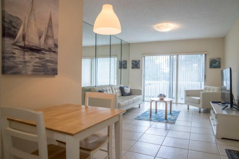 Apartment in Pompano Beach, Florida 2 bedrooms, 78.04 sq.m. № 2188220 - photo 7