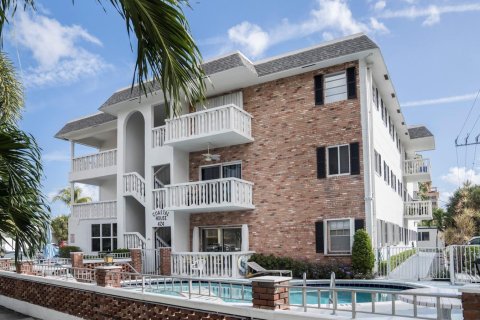 Apartment in Pompano Beach, Florida 2 bedrooms, 78.04 sq.m. № 2188220