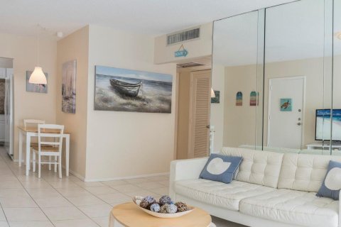 Apartment in Pompano Beach, Florida 2 bedrooms, 78.04 sq.m. № 2188220 - photo 5
