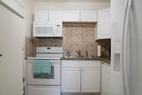 Apartment in Pompano Beach, Florida 2 bedrooms, 78.04 sq.m. № 2188220 - photo 8