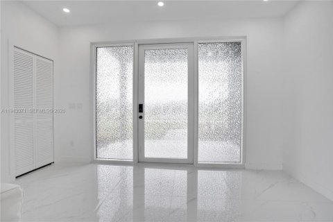 Villa ou maison à vendre à Cape Coral, Floride: 4 chambres, 213.21 m2 № 1999340 - photo 7