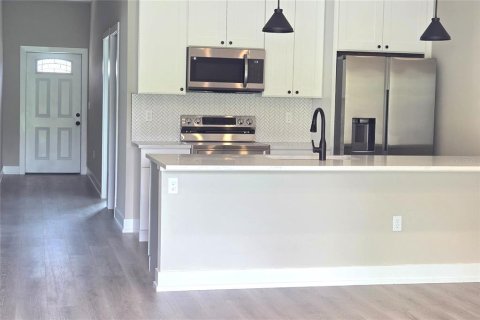 Propiedad comercial en venta en Port Charlotte, Florida, 6 dormitorios, 222.97 m2 № 2120687 - foto 3