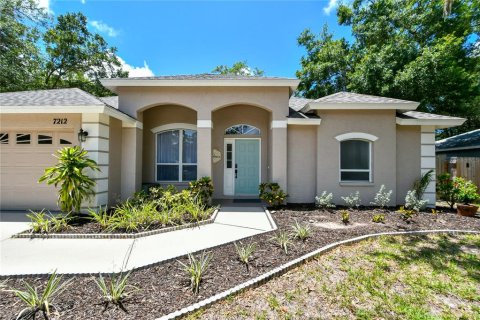 Villa ou maison à louer à Sarasota, Floride: 3 chambres, 162.39 m2 № 1574377 - photo 3