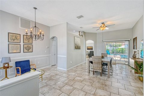 Villa ou maison à louer à Sarasota, Floride: 3 chambres, 162.39 m2 № 1574377 - photo 4