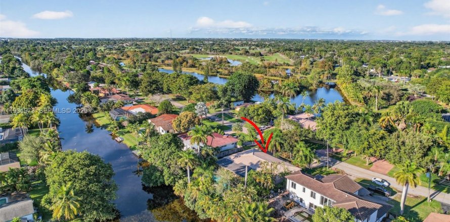 Villa ou maison à Plantation, Floride 4 chambres, 239.5 m2 № 1990550