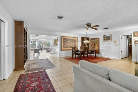 Villa ou maison à vendre à Plantation, Floride: 4 chambres, 239.5 m2 № 1990550 - photo 5