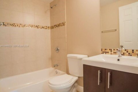 Снять в аренду квартиру в Майами, Флорида 1 спальня, 41.81м2, № 2004709 - фото 3