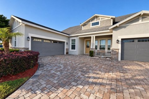 House in Winter Garden, Florida 5 bedrooms, 289.67 sq.m. № 2425977 - photo 12