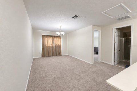 House in Winter Garden, Florida 5 bedrooms, 289.67 sq.m. № 2425977 - photo 26