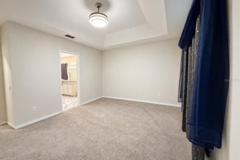 House in Winter Garden, Florida 5 bedrooms, 289.67 sq.m. № 2425977 - photo 27