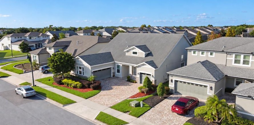 House in Winter Garden, Florida 5 bedrooms, 289.67 sq.m. № 2425977