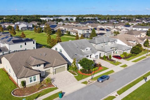House in Winter Garden, Florida 5 bedrooms, 289.67 sq.m. № 2425977 - photo 6