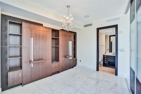 Condo in Sunny Isles Beach, Florida, 3 bedrooms № 2090262 - photo 19