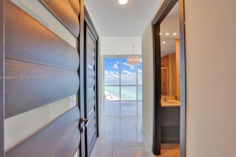 Condo in Sunny Isles Beach, Florida, 3 bedrooms № 2090262 - photo 21