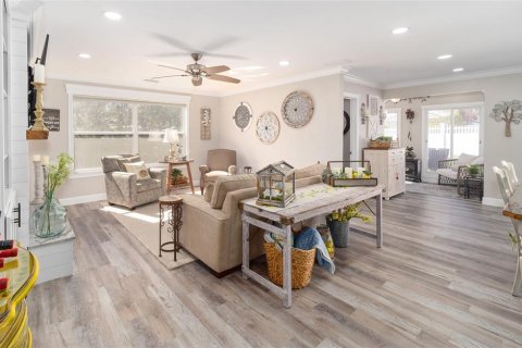House in The Villages, Florida 4 bedrooms, 167.22 sq.m. № 1537295 - photo 10