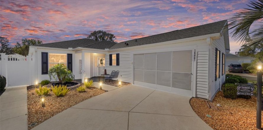 House in The Villages, Florida 4 bedrooms, 167.22 sq.m. № 1537295