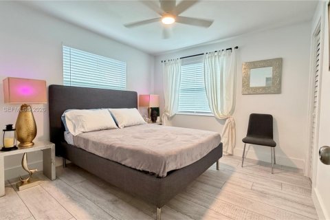 Villa ou maison à louer à Lantana, Floride: 3 chambres, 93.55 m2 № 2292890 - photo 13