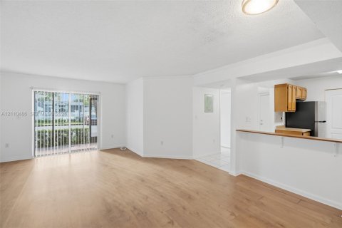 Снять в аренду кондоминиум в Майами, Флорида 2 спальни, 85.19м2, № 2426313 - фото 8
