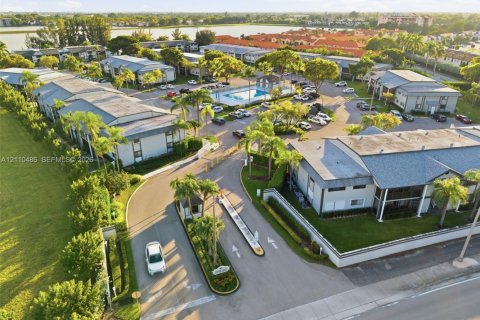 Снять в аренду кондоминиум в Майами, Флорида 2 спальни, 85.19м2, № 2426313 - фото 27