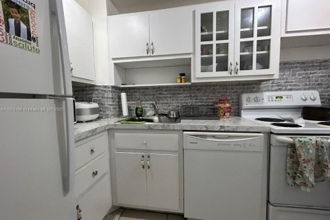 Copropriété à vendre à Miami Beach, Floride: 1 chambre, 74.04 m2 № 1979643 - photo 19