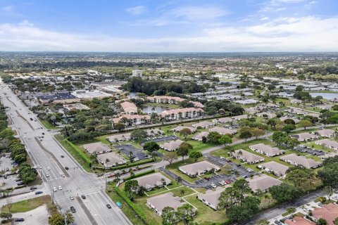 Condo in Delray Beach, Florida, 1 bedroom  № 1129095 - photo 1