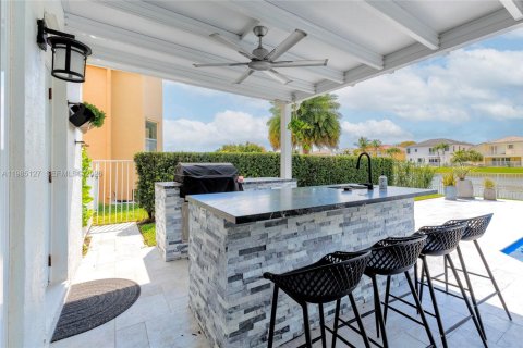 Villa ou maison à louer à Miramar, Floride: 4 chambres, 285.86 m2 № 2051423 - photo 30