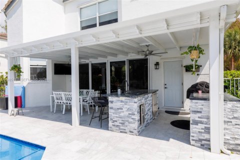 Villa ou maison à louer à Miramar, Floride: 4 chambres, 285.86 m2 № 2051423 - photo 28