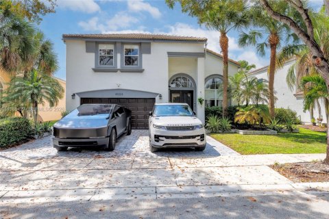 Villa ou maison à Miramar, Floride 4 chambres, 285.86 m2 № 2051423